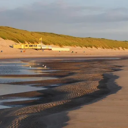 Vakantiehuis With Fireplace, In A With Swimming Pool Near The North Sea *
